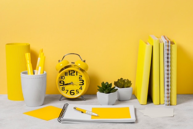 Notebooks and clock arrangement