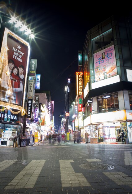 NUMDAEMUN MARKET - January 5 : People shopping at Namdaemun Mark