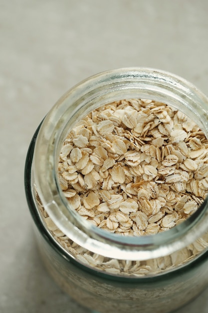 Free photo oatmeal in glass bowl