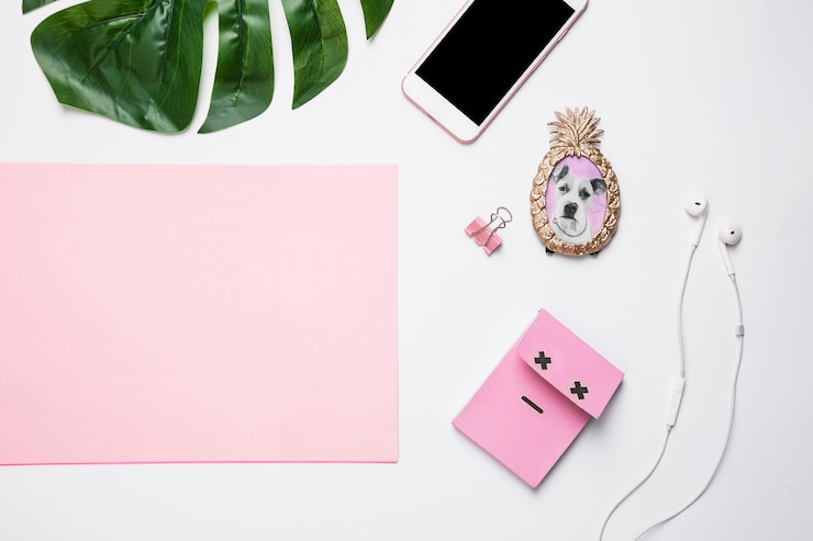 Free Photo office desktop with mobile phone