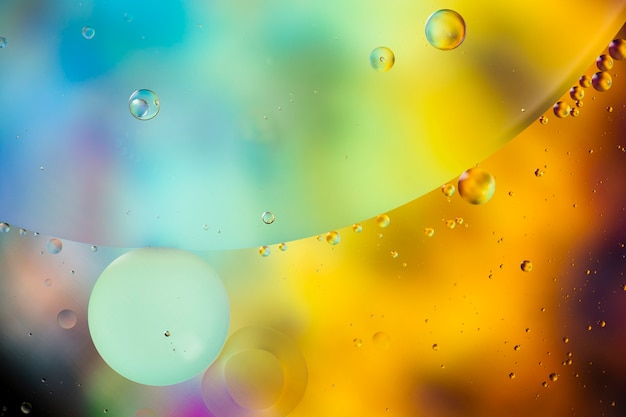 水抽象的なサイケデリックパターン画像の油滴
