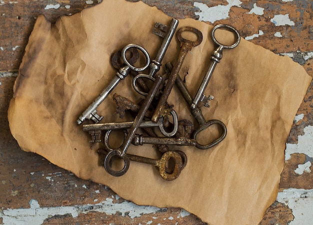 Free photo old ornate keys