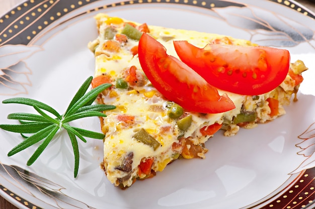 Free photo omelet with vegetables