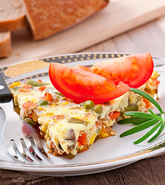 Omelet with vegetables