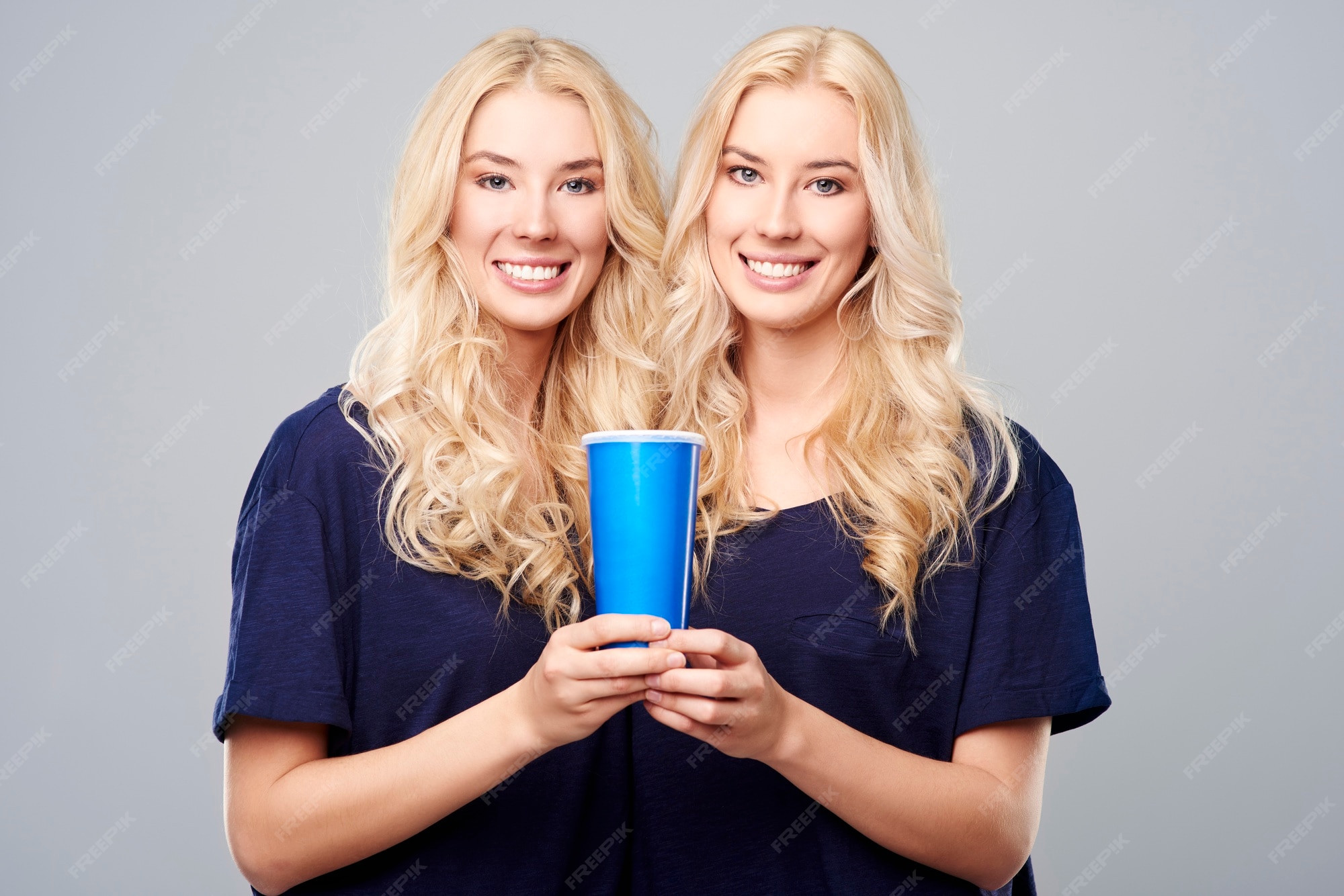 Image - 440323], 2 Girls 1 Cup