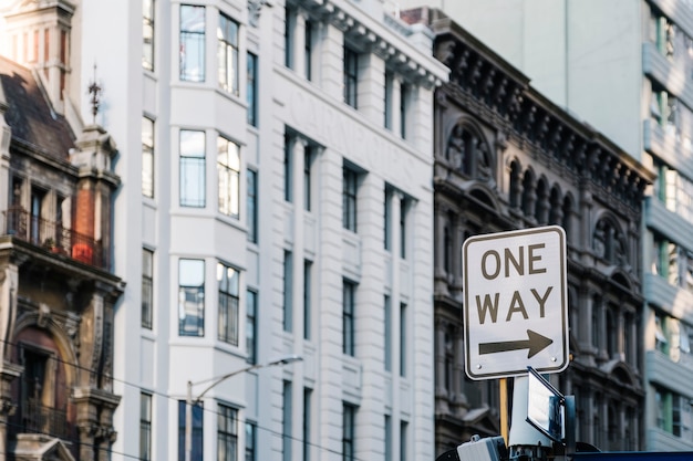 Free photo one way sign in city