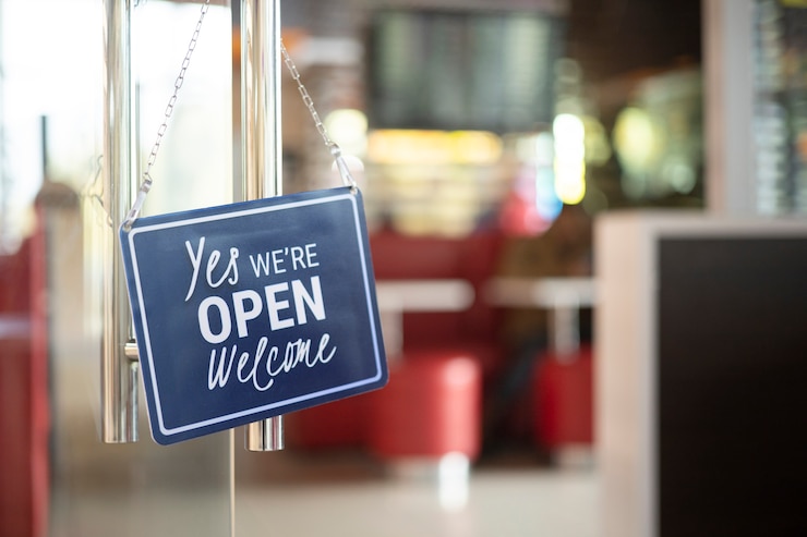 Free Photo opening hours still life
