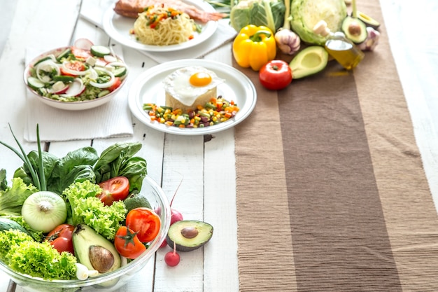 ダイニングテーブルの有機健康食品