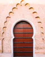 Free photo oriental door