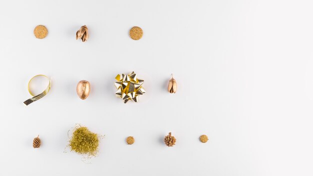 Ornament bows and dry acorns