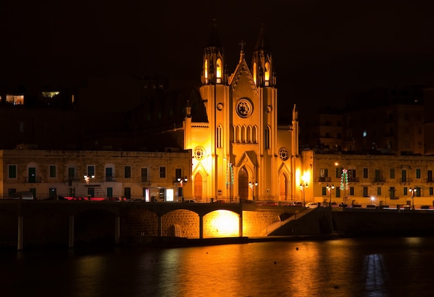 Free photo our lady of mount carmel church at sliema