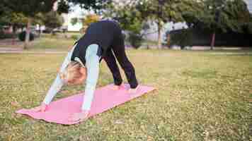 Free photo outdoor yoga