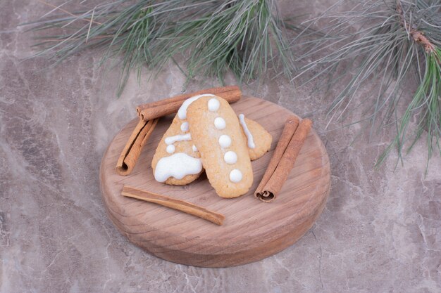 Ovale gingerbread cookies with cinnamonn flavour