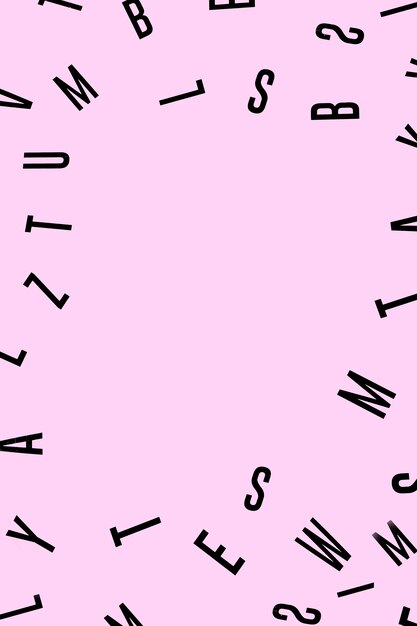 ピンクの背景にあるさまざまな黒いアルファベットのオーバーヘッドビュー
