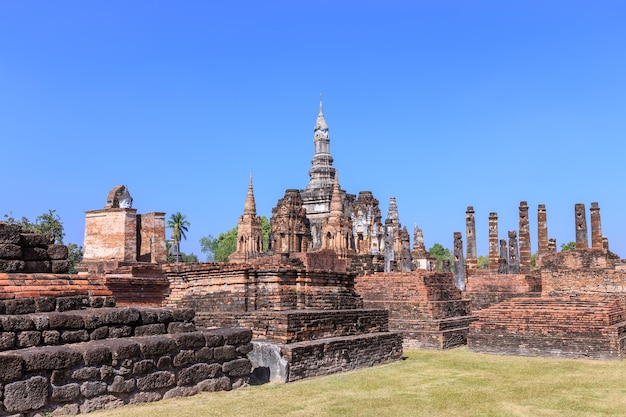 タイのシュコタイ歴史公園ワットマハの塔