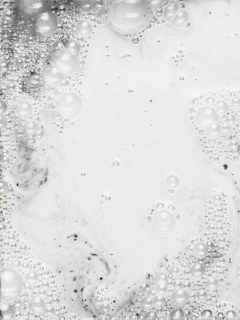 Foto gratuita acqua bianca dipinta con bolle