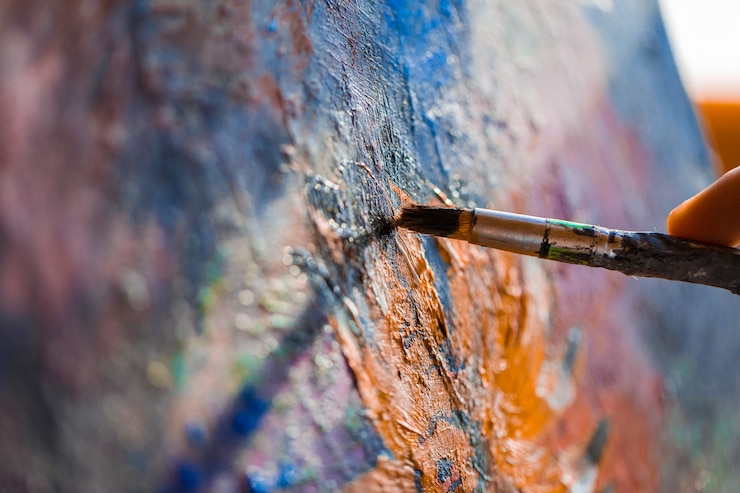 Free Photo painting on the canvas with acrylic