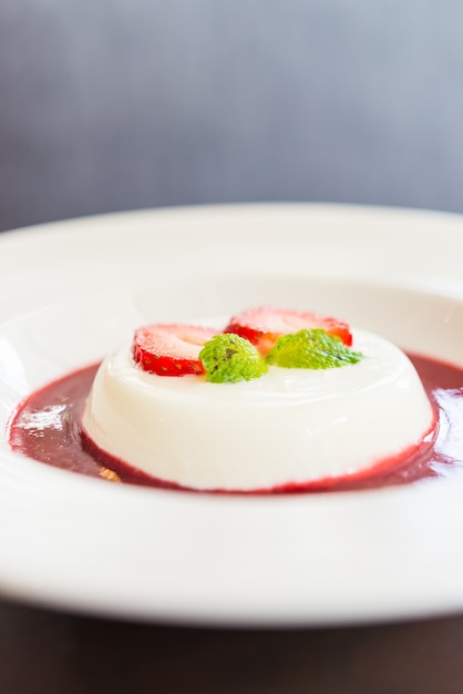 Foto gratuita panna cotta