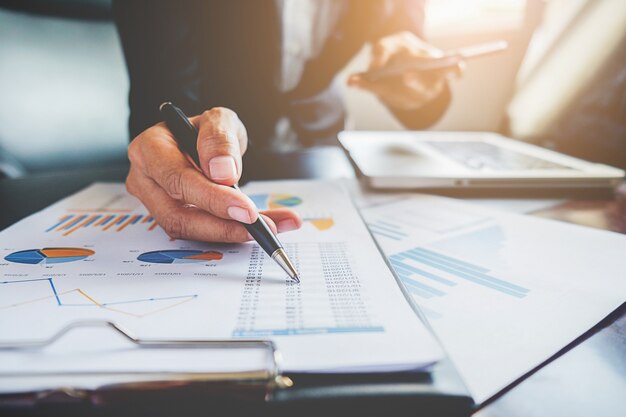 Free Photo paper job office teamwork business analyst