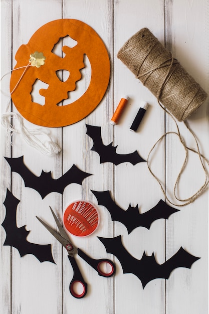 Free photo paper pumpkin, bats and sewing notions