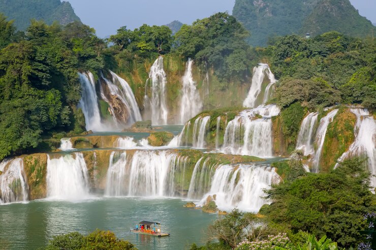 Free Photo paradise vietnam background flow rural waterfall