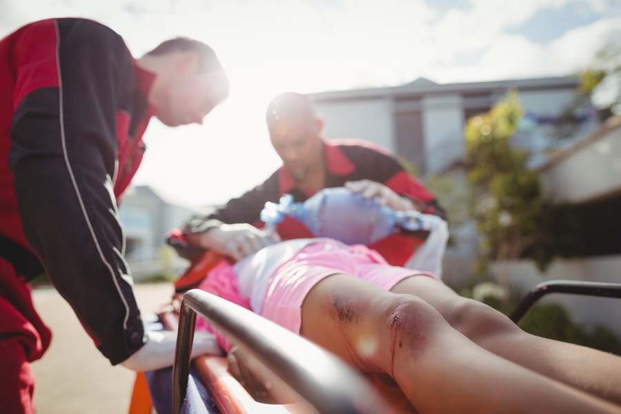 This pregnant firefighter rescued a car crash victim while fully in labour