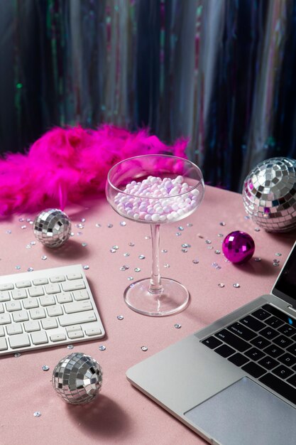 Пространство для вечеринок готово к онлайн-празднованию