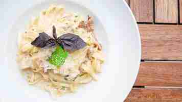 Free photo pasta dish on a restaurant table