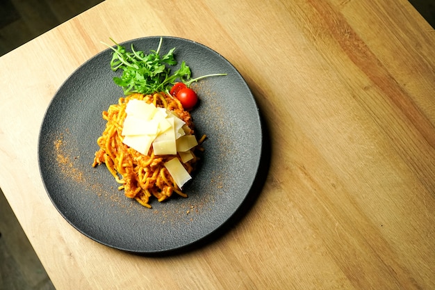 Free photo pasta dish on a restaurant table