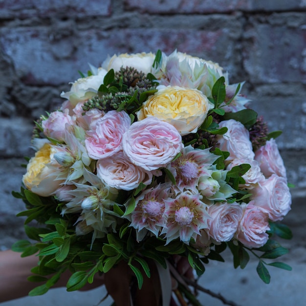 Foto gratuita bouquet di fiori colorati tono pastello