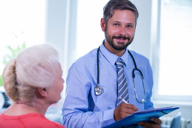 Patient consulting a doctor