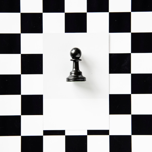 패턴에 전당포 체스 조각