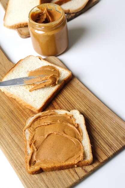Бутерброды с арахисовым маслом