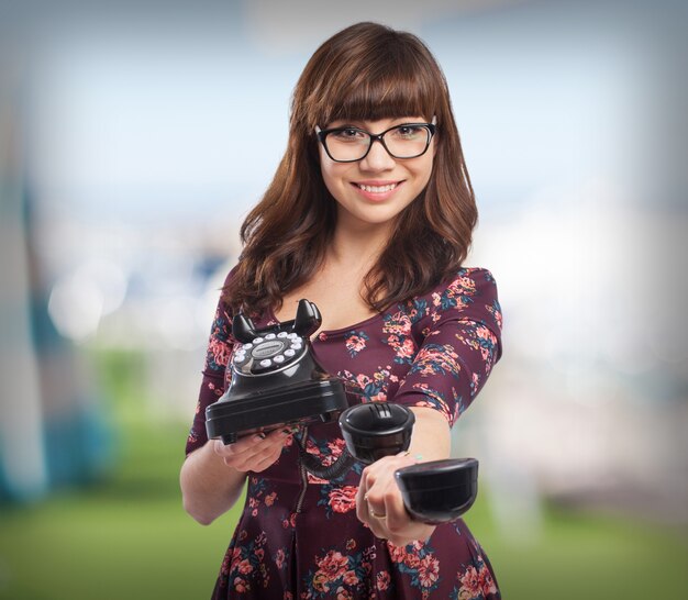 pensive young-woman telephone