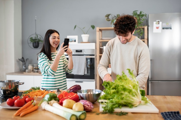 Free photo people cooking and enjoying food