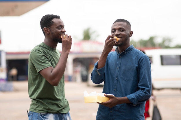 People getting street food