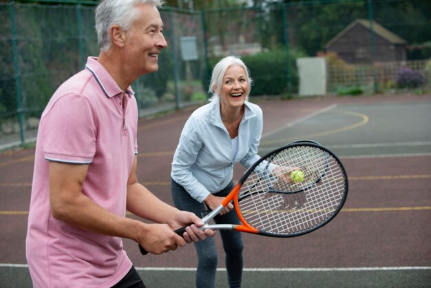 Люди, имеющие счастливую пенсионную активность