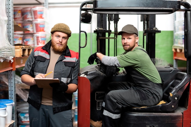 People working together in an warehouse