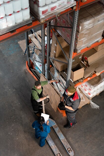 People working together in an warehouse