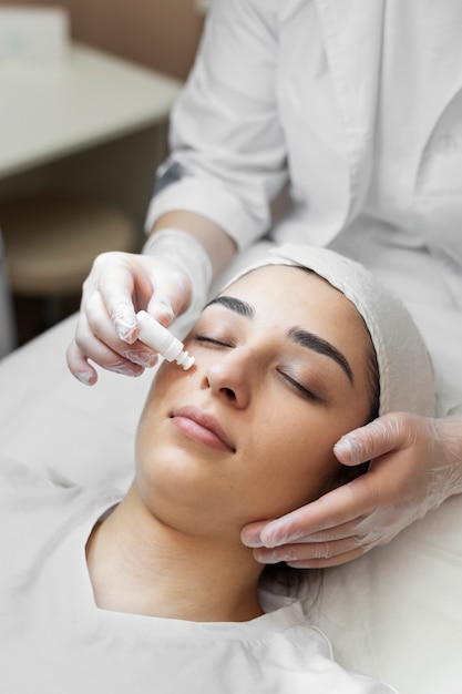 Free photo person getting micro needling beauty treatment