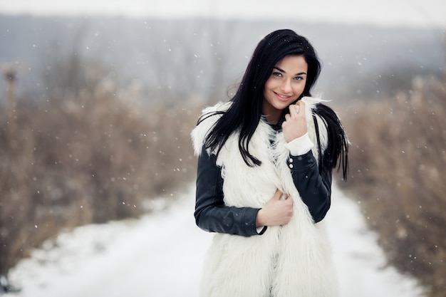 Foto gratuita persona capelli vestiti adulto bello