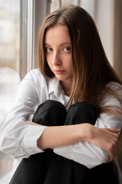 Foto gratuita persona che soffre di bullismo