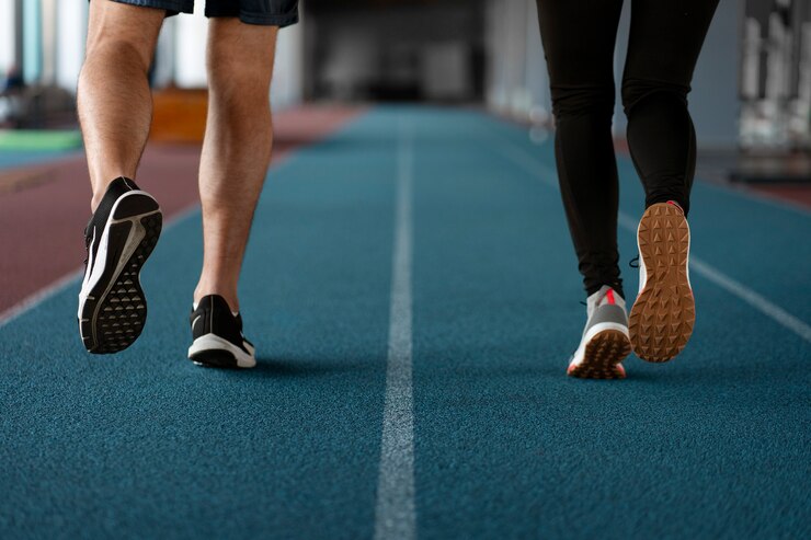 Free Photo person training for athletics