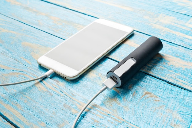 Phone mobile connect to battery power bank