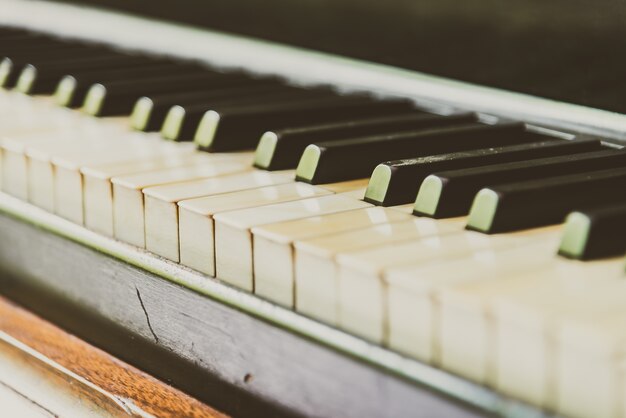 300 Abstract Piano Pictures