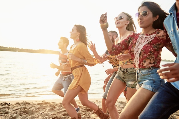 Picture of running people on the beach