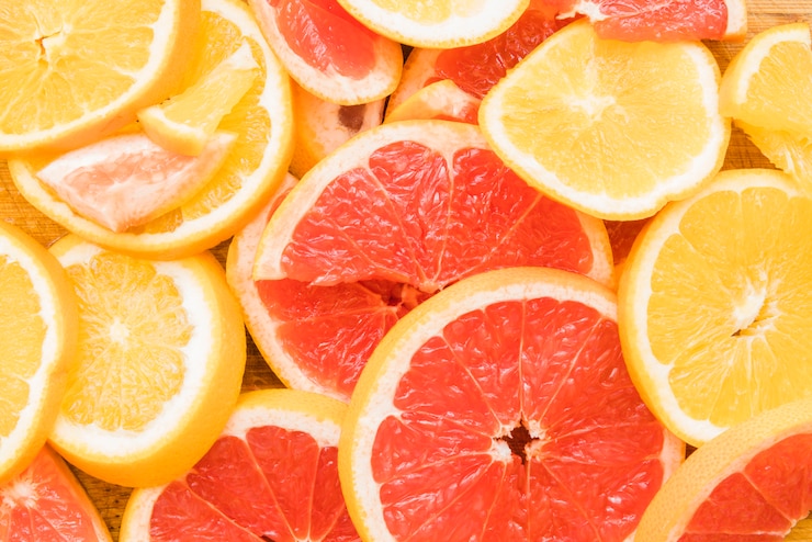 Free Photo pieces of juicy citrus fruits