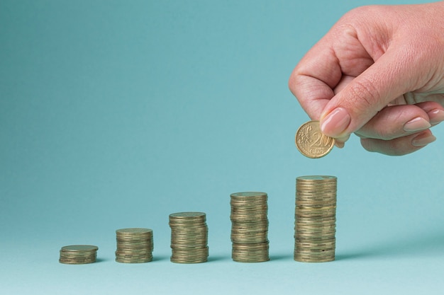 Pile of coins forming a graph