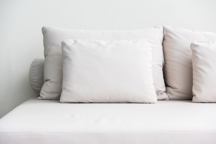 Free Photo pillow on sofa