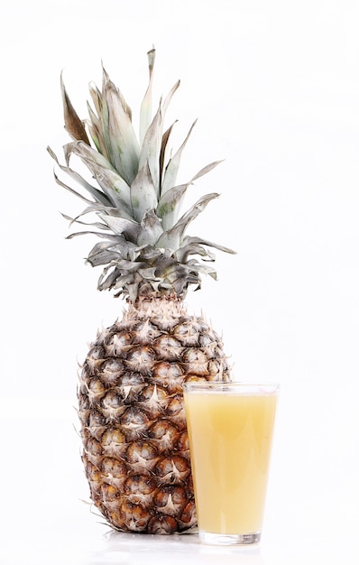 Pineapple juice with fresh pineapple